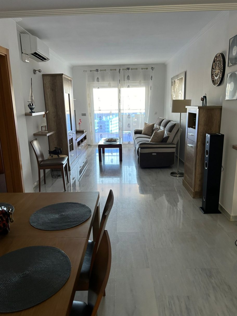 SALON COMEDOR SALON COMEDOR