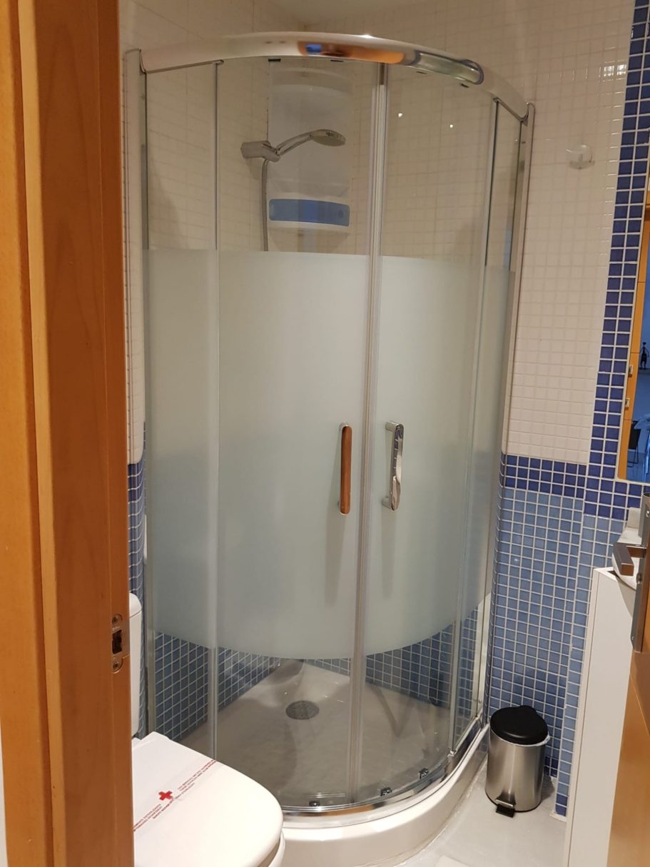 BAÑO CON DUCHA BAÑO CON DUCHA