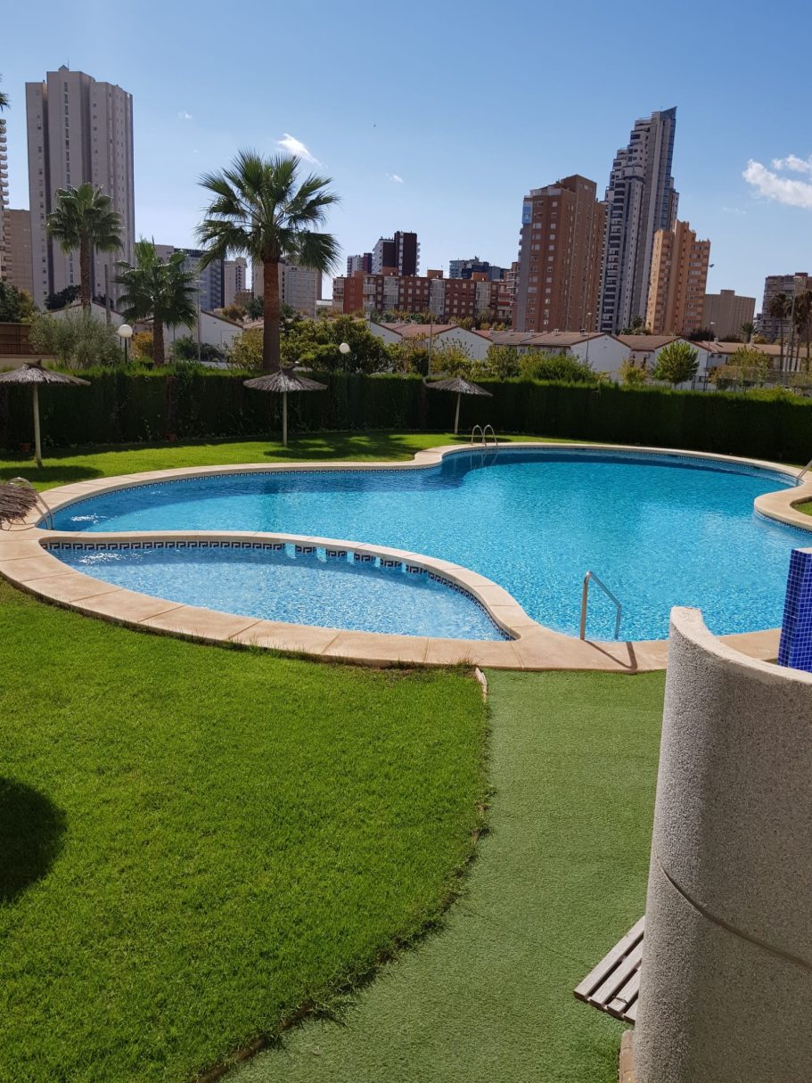 PISCINA PISCINA
