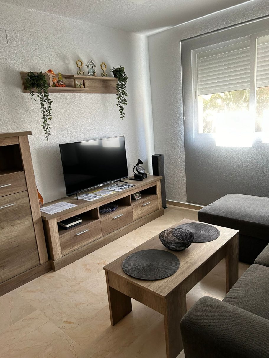 SALON- COMEDOR SALON- COMEDOR