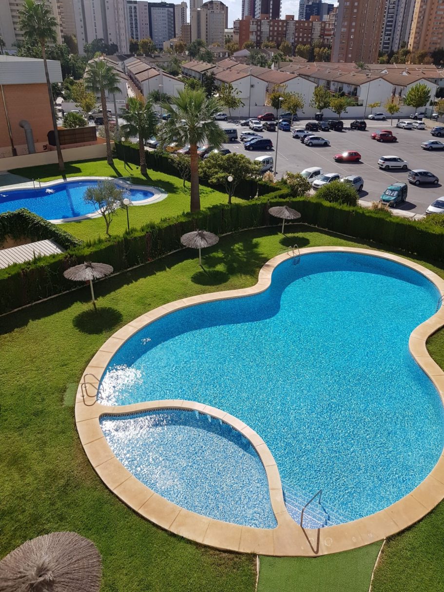 PISCINA PISCINA